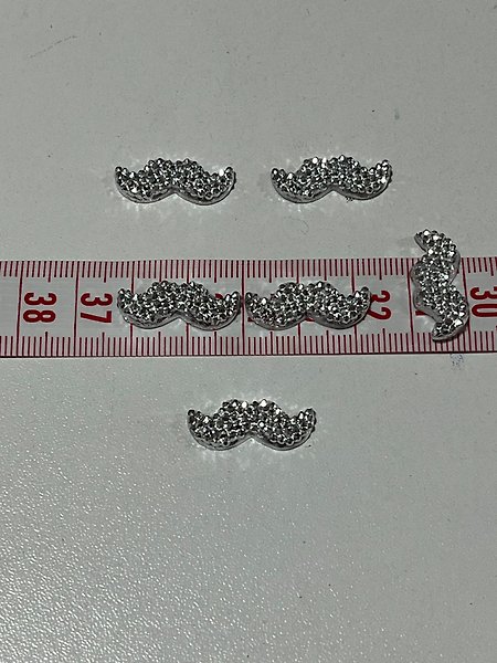 GÜMÜŞ BIYIK 20 ADET